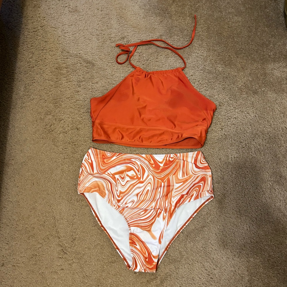 Women's bathing suit